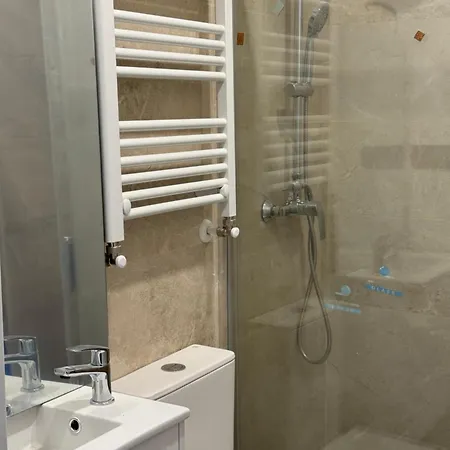 Olas Y Llamas Ciudad, Mar Y Naturaleza *