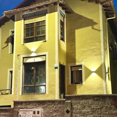 Olas Y Llamas Ciudad, Mar Y Naturaleza *