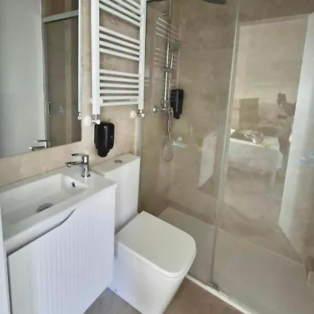 Olas Y Llamas Ciudad, Mar Y Naturaleza *