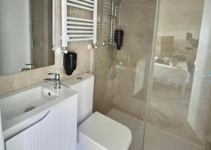 Olas Y Llamas. Ciudad, Mar Y Naturaleza. Country house