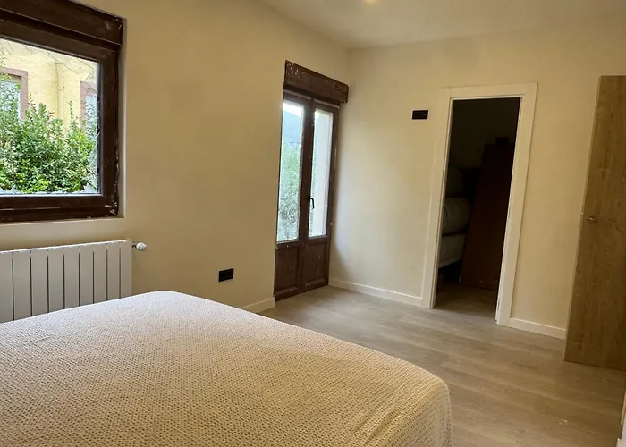 Olas Y Llamas. Ciudad, Mar Y Naturaleza. Country house