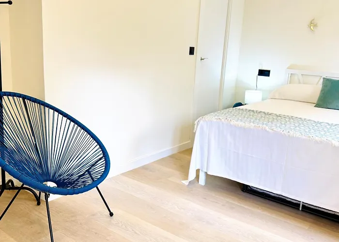 Olas Y Llamas. Ciudad, Mar Y Naturaleza. Country house