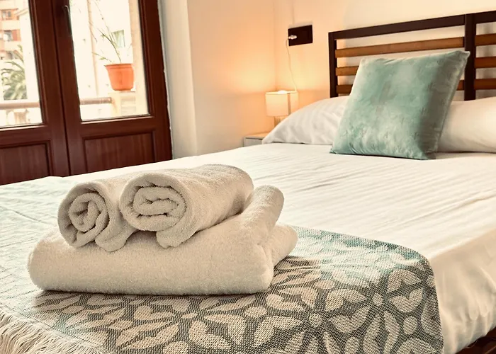 Olas Y Llamas. Ciudad, Mar Y Naturaleza. * Santander