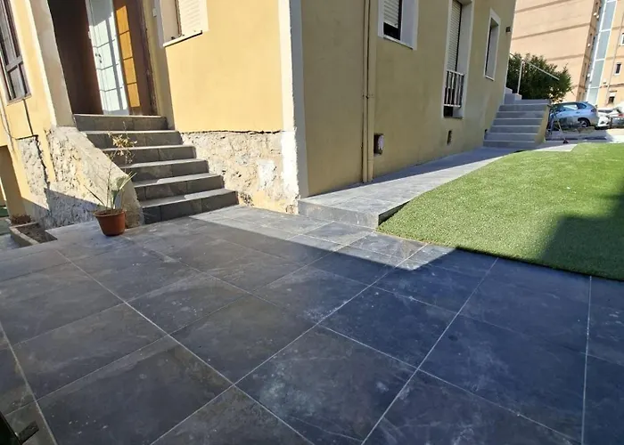 Olas Y Llamas. Ciudad, Mar Y Naturaleza. Country house *