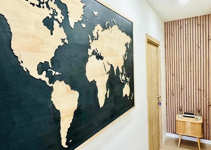 Olas Y Llamas. Ciudad, Mar Y Naturaleza. Country house