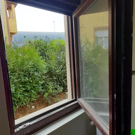 Landsted Olas Y Llamas Ciudad, Mar Y Naturaleza